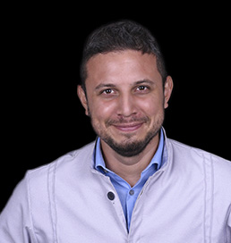 Dr. Sérgio Valverde — Perú